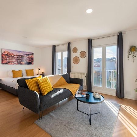 Joivy Olimpio Studio In The Heart Of The City Apartment Porto Bagian luar foto