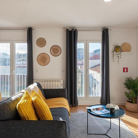 Joivy Olimpio Studio In The Heart Of The City Apartment Porto Bagian luar foto