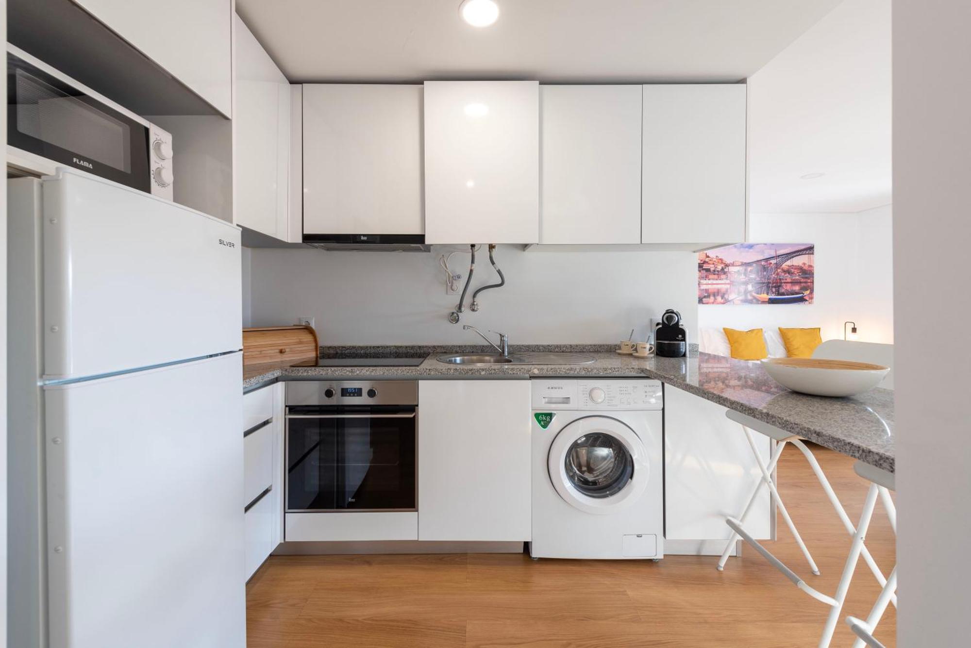 Joivy Olimpio Studio In The Heart Of The City Apartment Porto Bagian luar foto