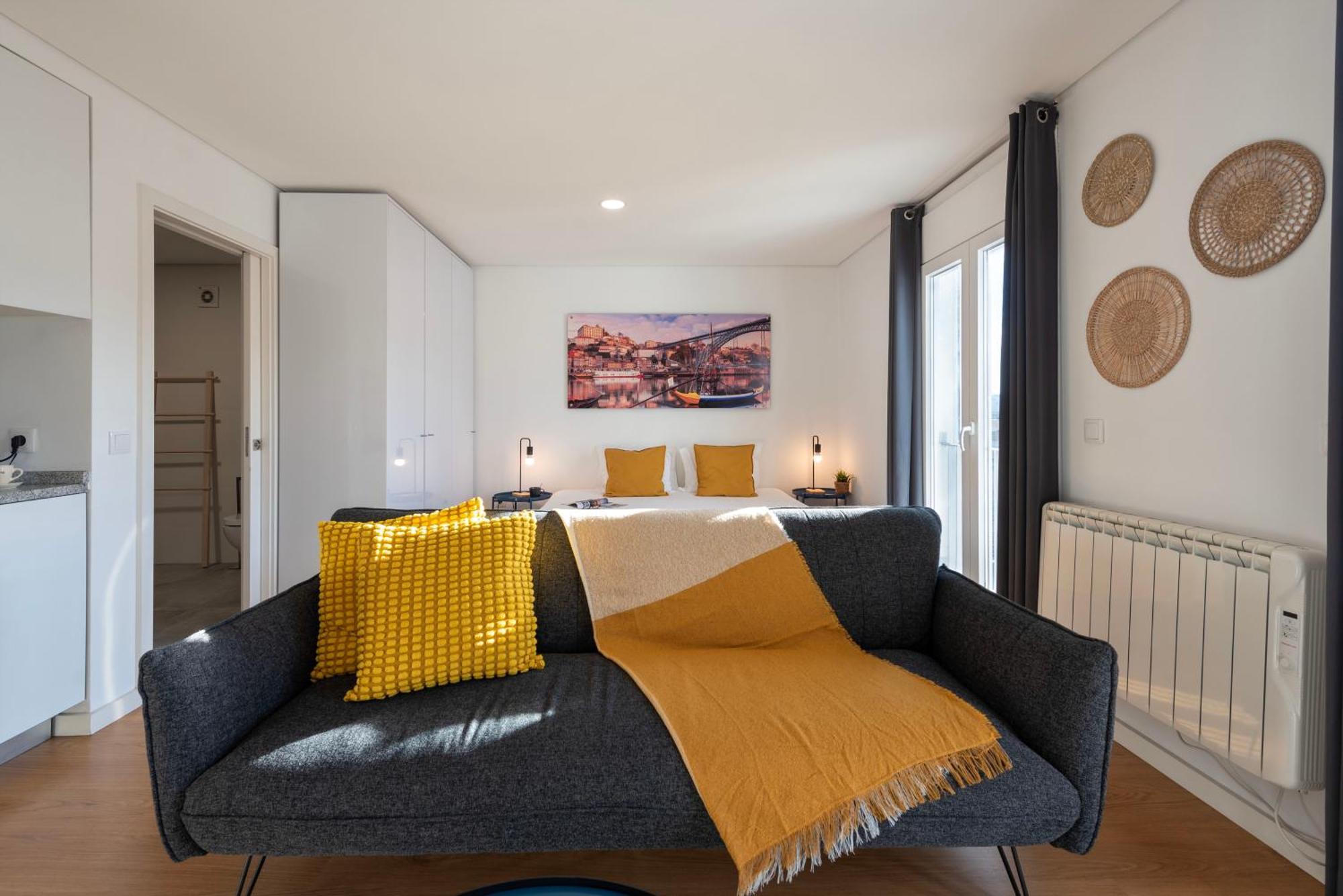 Joivy Olimpio Studio In The Heart Of The City Apartment Porto Bagian luar foto